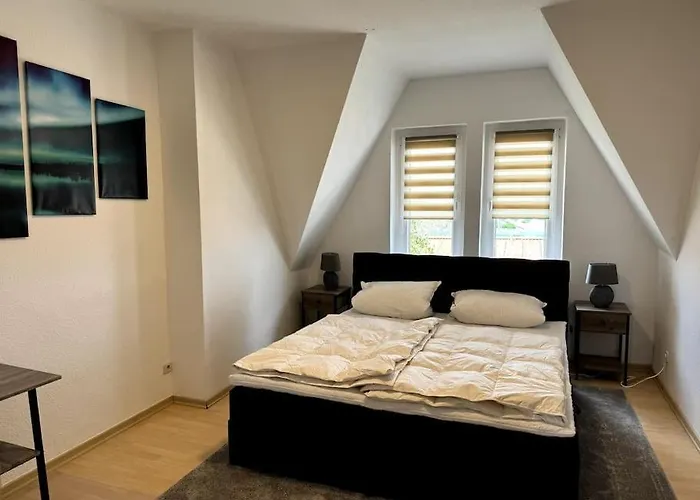 Nahe Bahnhof Und Dem Goitzschesee Apartament *