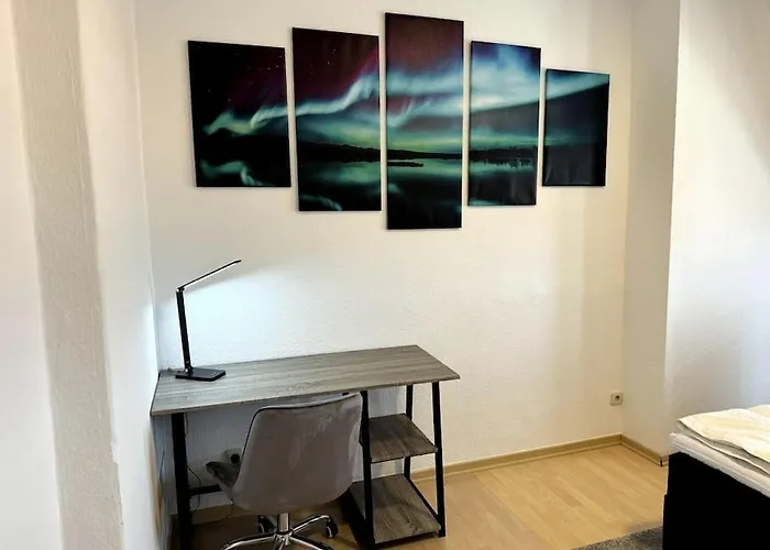 Nahe Bahnhof Und Dem Goitzschesee Apartament